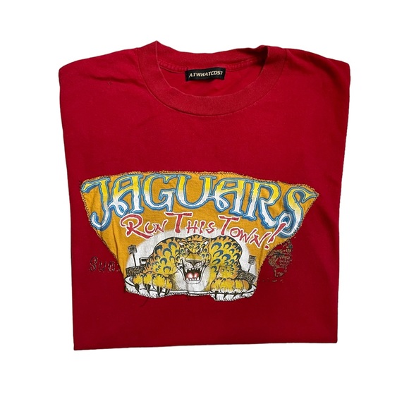 Vintage Jaguars Run this town red tee - Picture 9 of 17